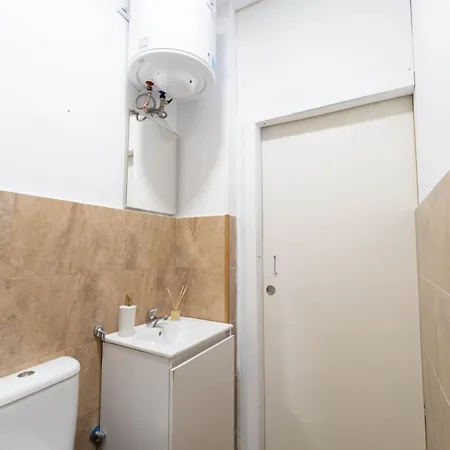 Apartamento Nice And Comfortable For Your In Bcn Barcelona